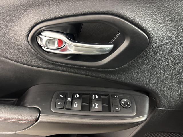 used 2020 Jeep Cherokee car, priced at $19,990