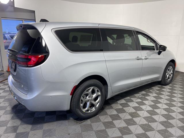 new 2024 Chrysler Pacifica car, priced at $48,595