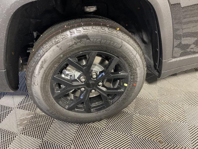 new 2025 Jeep Grand Cherokee car, priced at $44,752