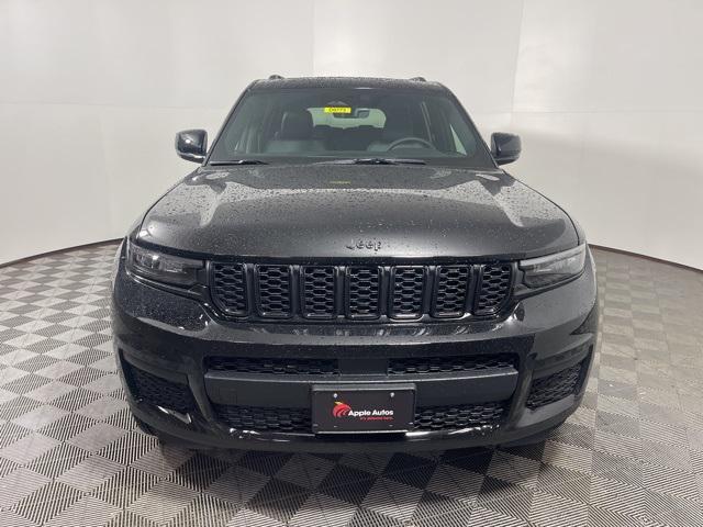 new 2025 Jeep Grand Cherokee car, priced at $44,752