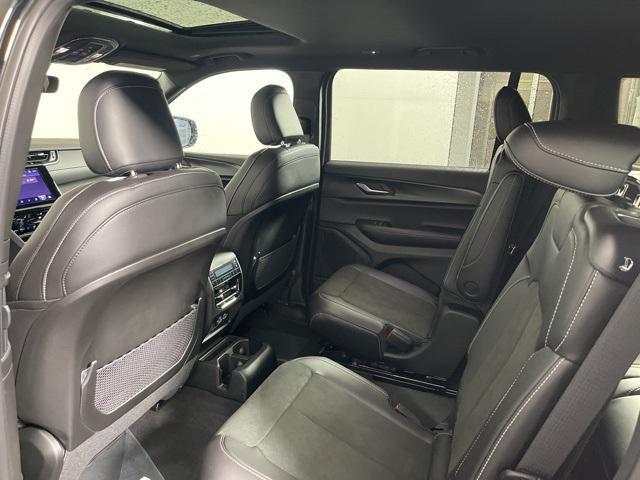 new 2025 Jeep Grand Cherokee car, priced at $44,752