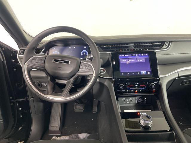 new 2025 Jeep Grand Cherokee car, priced at $44,752