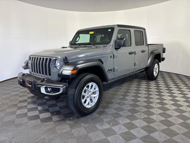 used 2023 Jeep Gladiator car, priced at $31,550