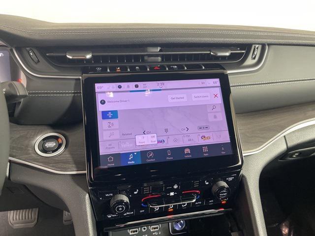 new 2025 Jeep Grand Cherokee car, priced at $50,385