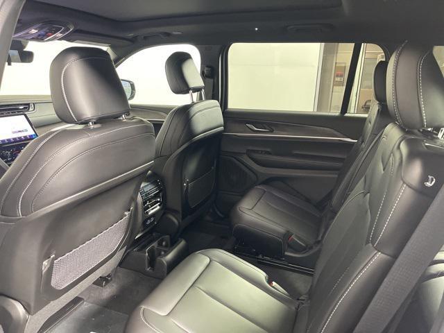 new 2025 Jeep Grand Cherokee car, priced at $50,385