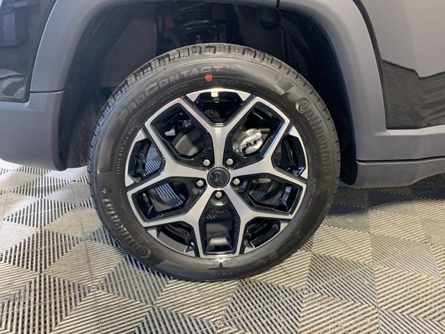 new 2025 Jeep Compass car, priced at $33,995