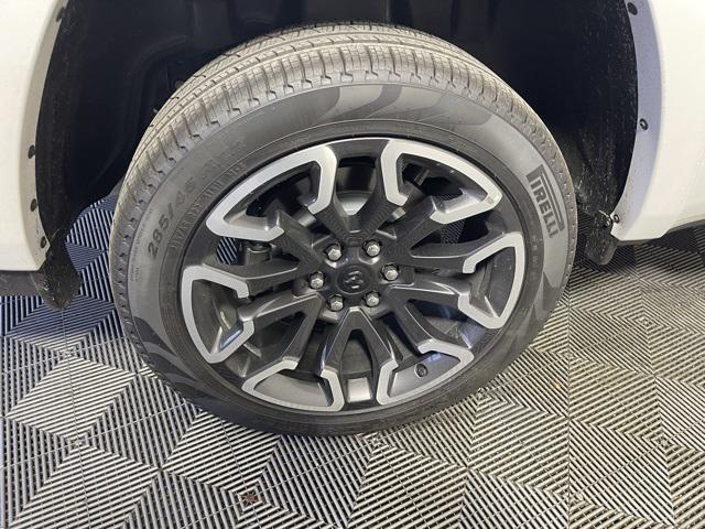 new 2025 Ram 1500 car, priced at $76,313