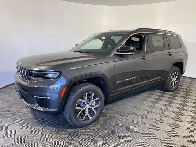 new 2025 Jeep Grand Cherokee car, priced at $44,998