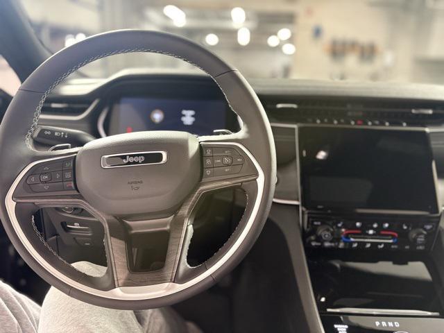 new 2025 Jeep Grand Cherokee car, priced at $48,337