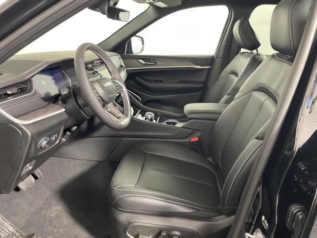 new 2025 Jeep Grand Cherokee car, priced at $49,867