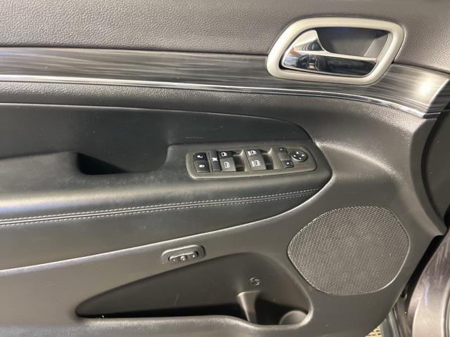 used 2021 Jeep Grand Cherokee car, priced at $29,814