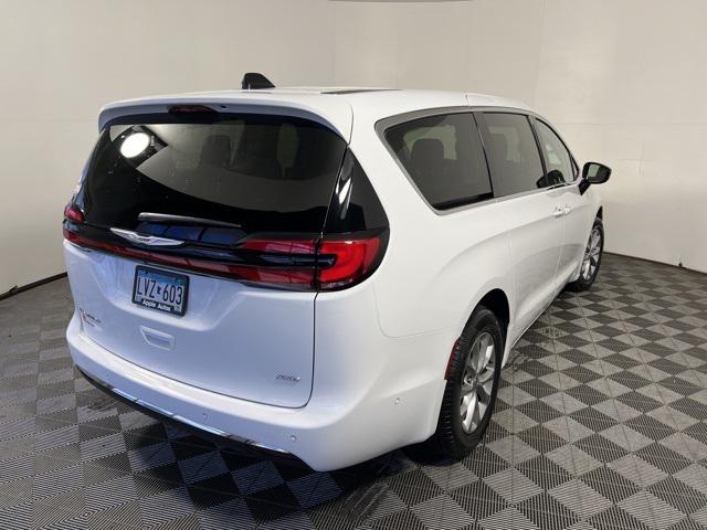 new 2024 Chrysler Pacifica car, priced at $40,995