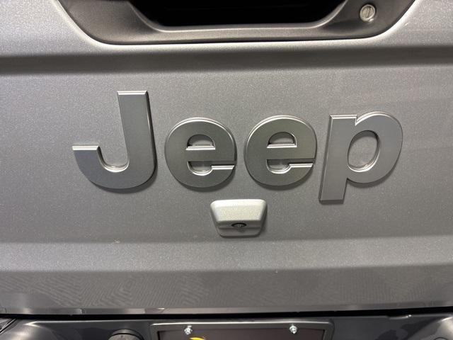 used 2021 Jeep Gladiator car, priced at $30,794