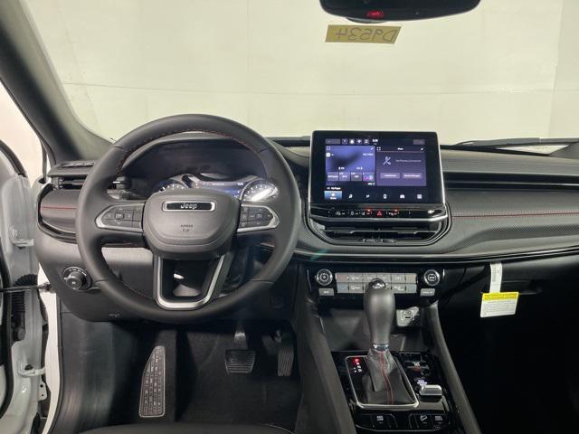 new 2025 Jeep Compass car, priced at $30,495