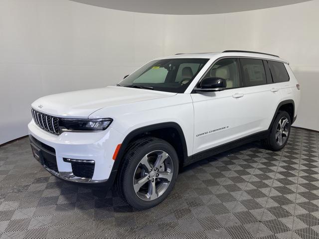new 2025 Jeep Grand Cherokee car, priced at $54,092