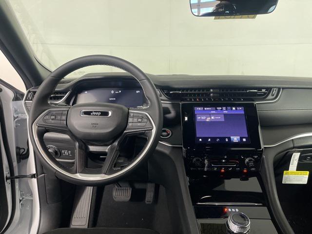 new 2025 Jeep Grand Cherokee car, priced at $38,750