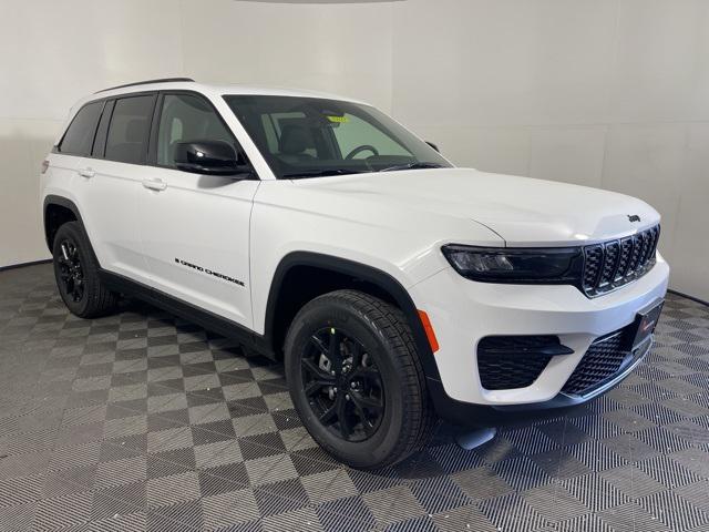 new 2025 Jeep Grand Cherokee car, priced at $38,750