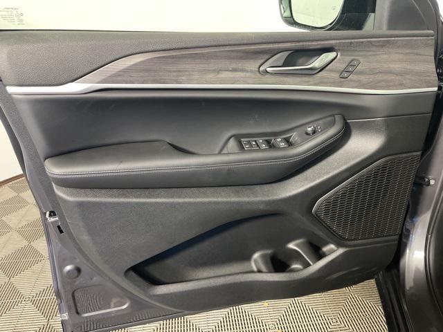 new 2025 Jeep Grand Cherokee car, priced at $51,403