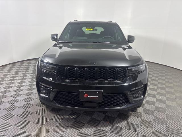 new 2025 Jeep Grand Cherokee car, priced at $49,916