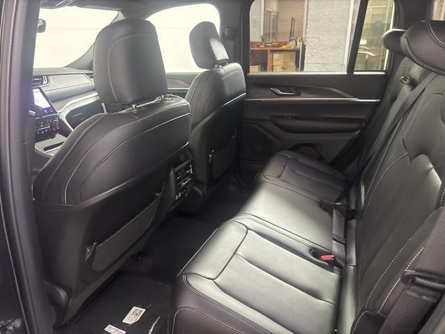 new 2025 Jeep Grand Cherokee car, priced at $49,916