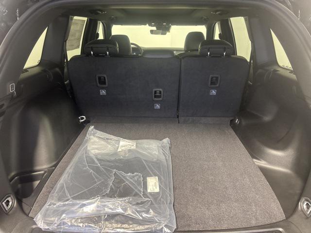 new 2025 Jeep Grand Cherokee car, priced at $49,916