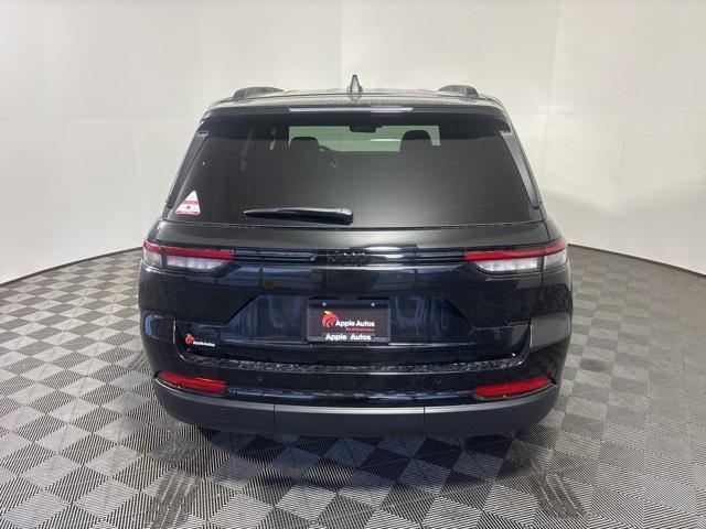 new 2025 Jeep Grand Cherokee car, priced at $49,916