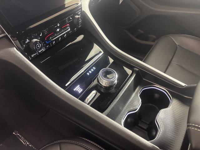 new 2025 Jeep Grand Cherokee car, priced at $49,916