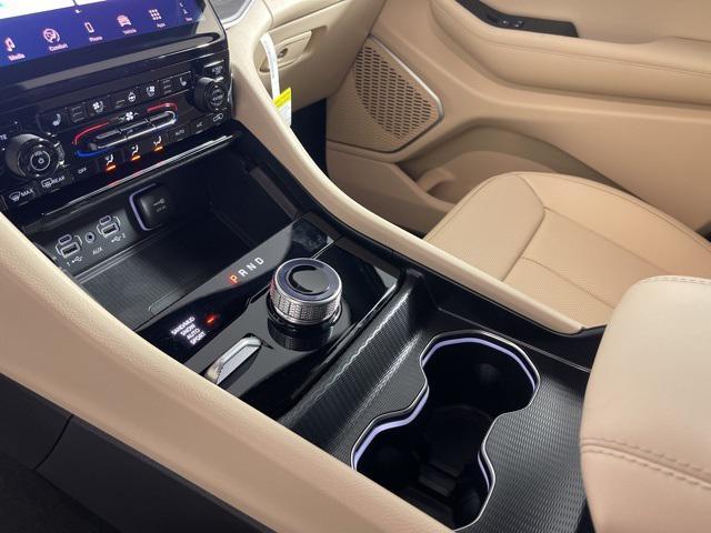 new 2025 Jeep Grand Cherokee car, priced at $49,498