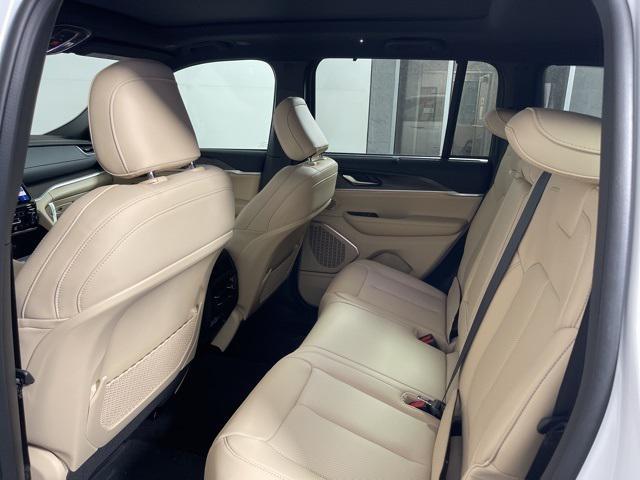 new 2025 Jeep Grand Cherokee car, priced at $49,498