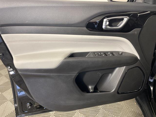 new 2025 Jeep Compass car, priced at $30,995