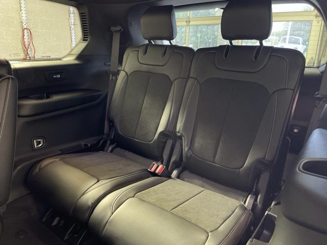 new 2025 Jeep Grand Cherokee car, priced at $42,096