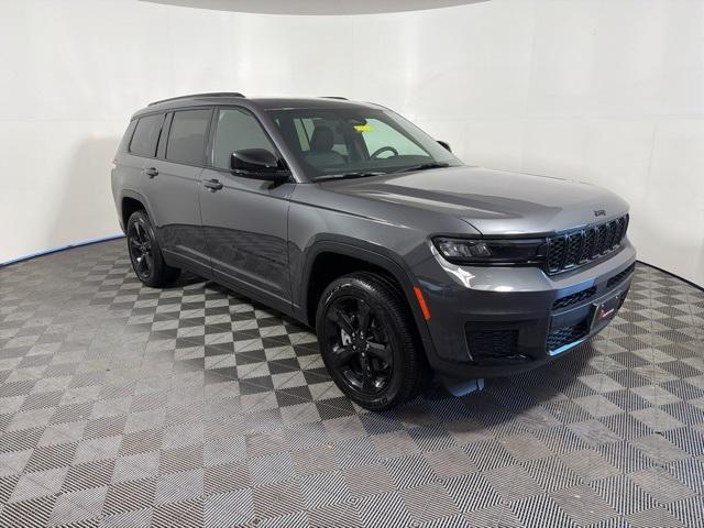 new 2025 Jeep Grand Cherokee car, priced at $38,750