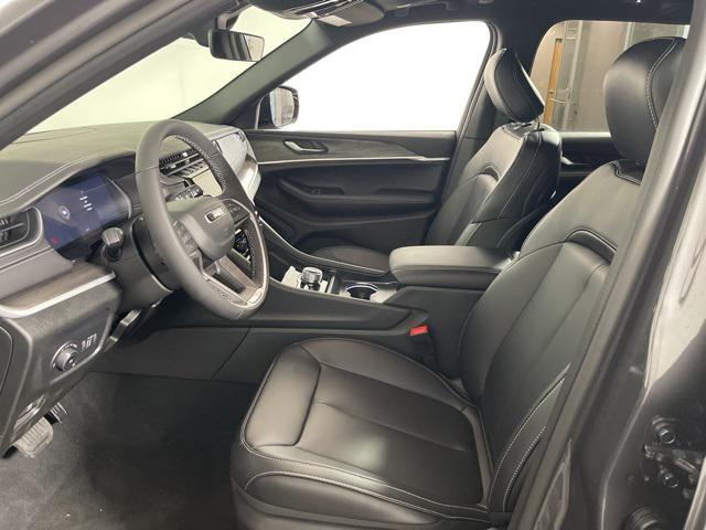 new 2025 Jeep Grand Cherokee car, priced at $44,560
