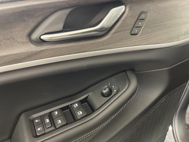 new 2025 Jeep Grand Cherokee car, priced at $44,560