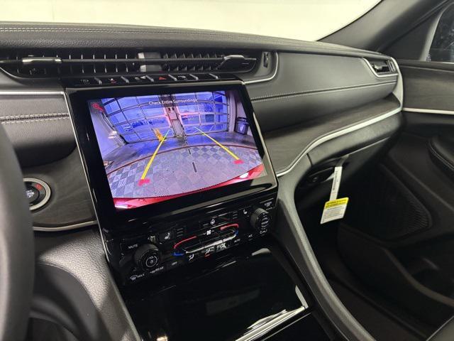 new 2025 Jeep Grand Cherokee car, priced at $42,289