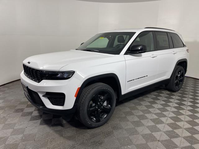 new 2025 Jeep Grand Cherokee car, priced at $41,557