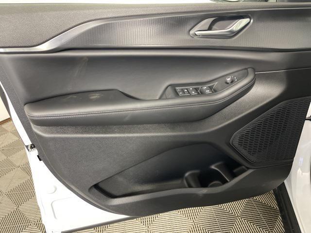 new 2025 Jeep Grand Cherokee car, priced at $41,557