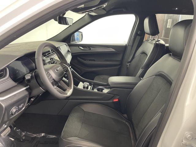 new 2025 Jeep Grand Cherokee car, priced at $41,557