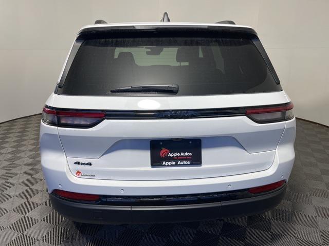 new 2025 Jeep Grand Cherokee car, priced at $41,557