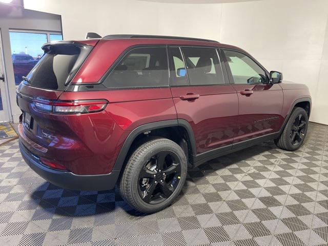 new 2025 Jeep Grand Cherokee car, priced at $48,181