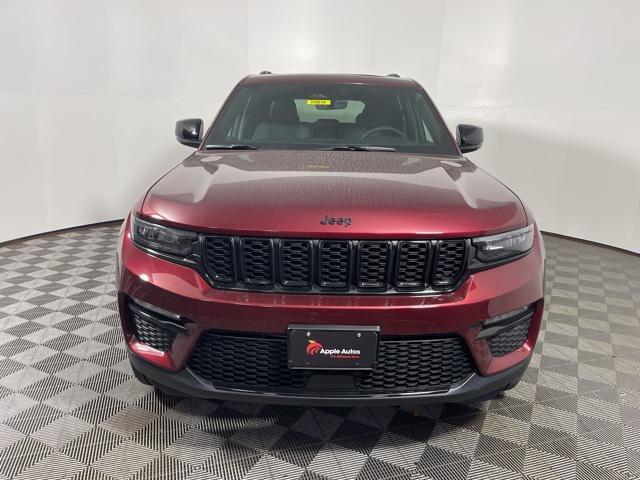 new 2025 Jeep Grand Cherokee car, priced at $48,181