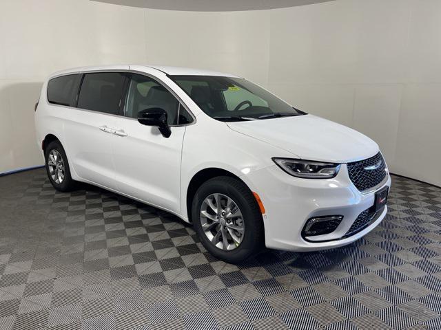 new 2026 Chrysler Pacifica car, priced at $43,785