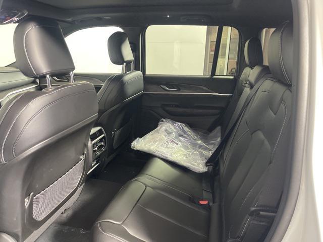 new 2025 Jeep Grand Cherokee car, priced at $49,398