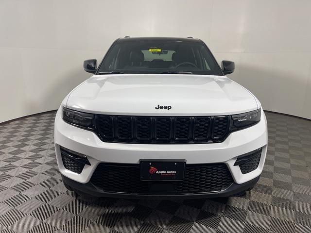 new 2025 Jeep Grand Cherokee car, priced at $49,398