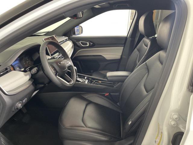 new 2025 Jeep Compass car, priced at $25,672