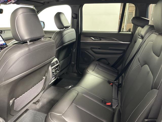 new 2025 Jeep Grand Cherokee car, priced at $48,181