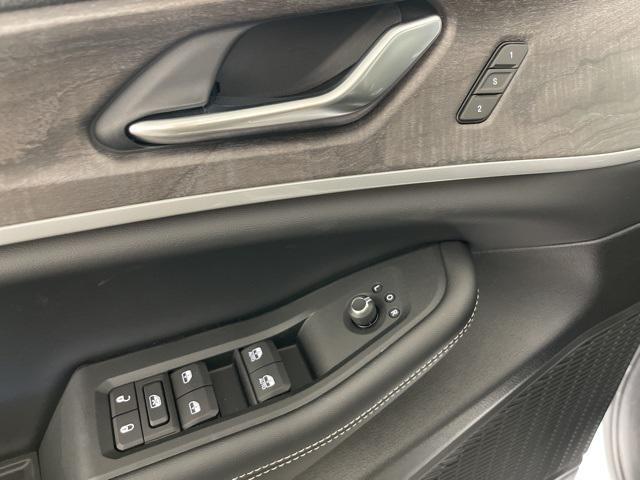 new 2025 Jeep Grand Cherokee car, priced at $44,006