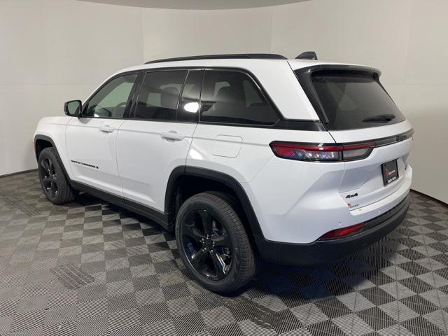 new 2025 Jeep Grand Cherokee car, priced at $44,006