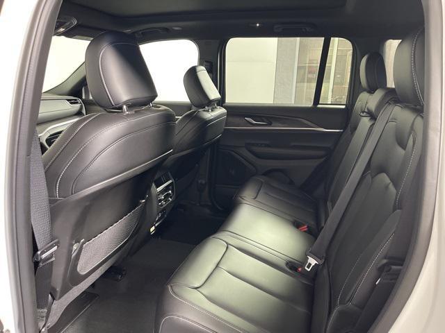 new 2025 Jeep Grand Cherokee car, priced at $44,006