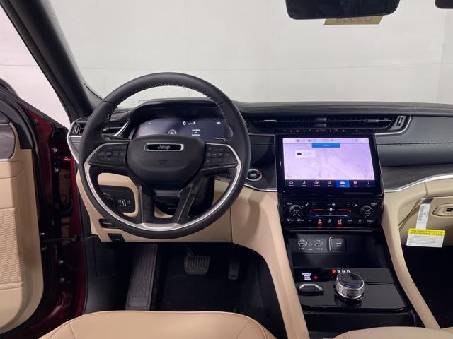 new 2025 Jeep Grand Cherokee car, priced at $43,622
